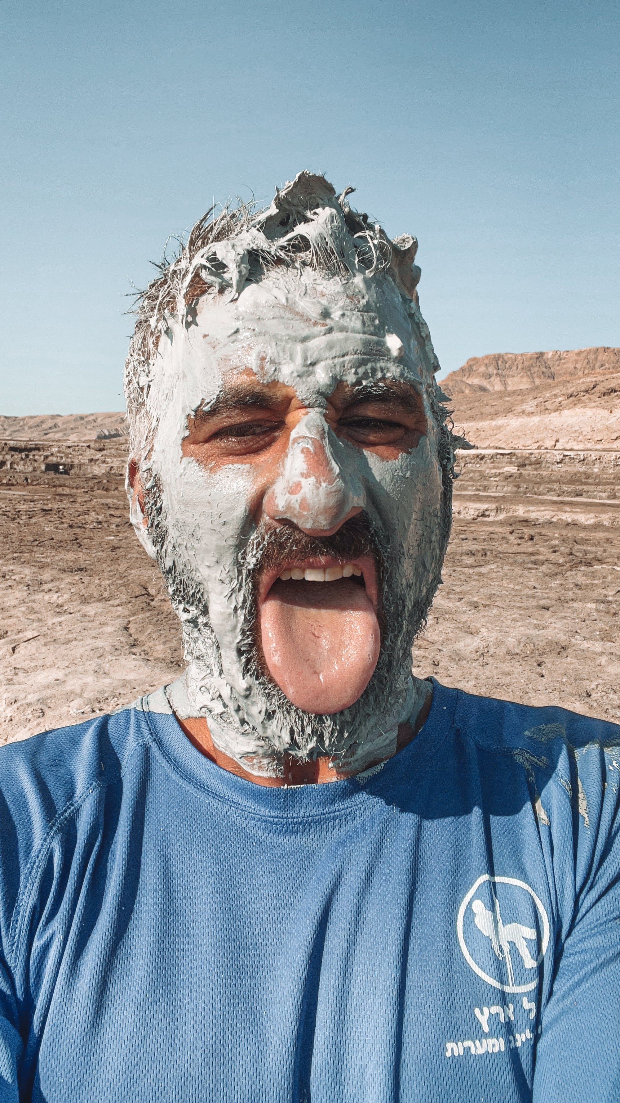 מסע אל ארץ הבולענים: התעמקו בנפלאות הטבע
