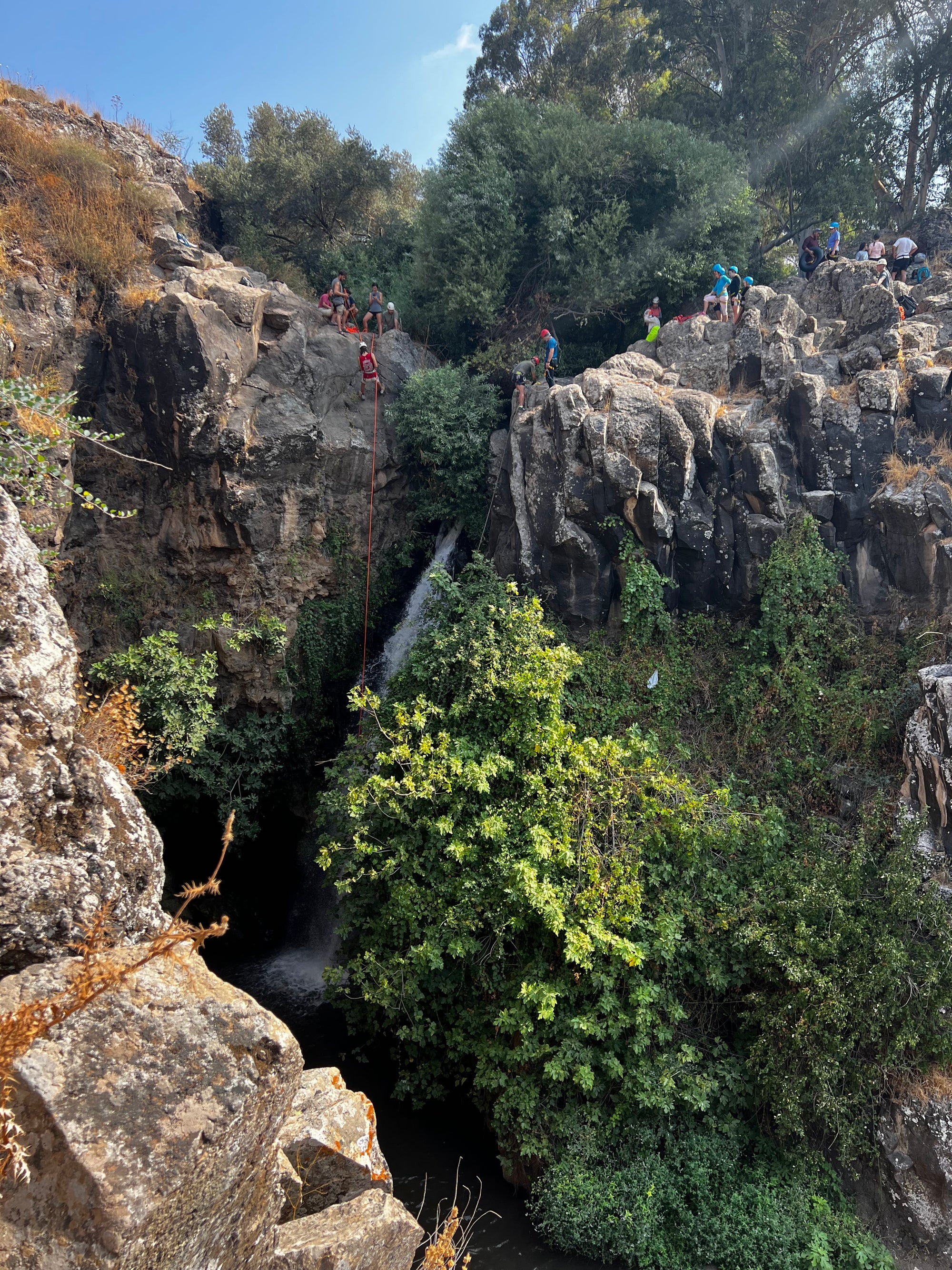 טיול סנפלינג בנחל ג'ילבון - להרגיש את פלאי הטבע: